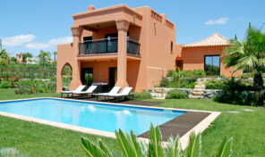 Villa V4 dans resort golfique proche Alcantarilha