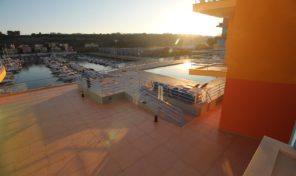 Appartement T2 en première ligne à la marina d’Albufeira