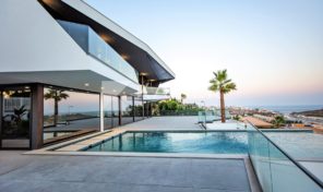 Villa de luxe V4 sur les hauteurs d’Albufeira