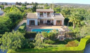 Villa V4 avec piscine chauffée et vue proche Burgau