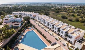 Villa jumelée T3 sur les hauteurs d’Albufeira